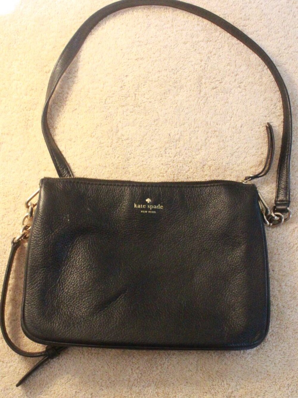 Title: Kate Spade New York Black Zip Top Shoulder Bag